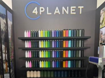 Ako Kudike vyriešil viacfarebné, malosériové prispôsobenie 4planet, aby zabezpečil úspešnú účasť na výstave?